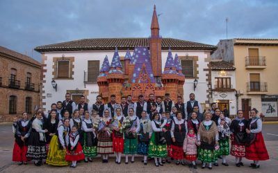 Villahermosa revive con emoción y olor a pólvora la tradicional quema de su Falla Manchega con motivo de San José